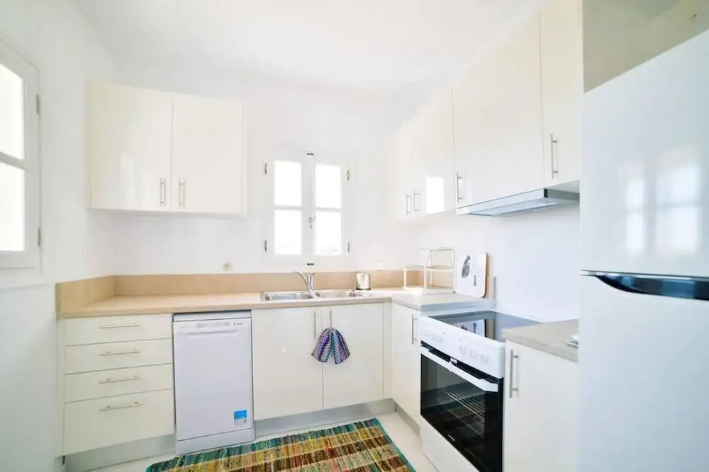 Coral Villa with 4 bedrooms in Paros