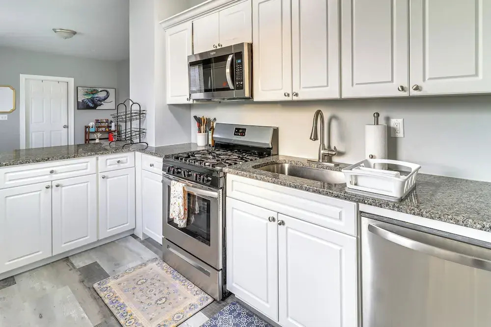 Downtown Detroit Townhome Near North End!