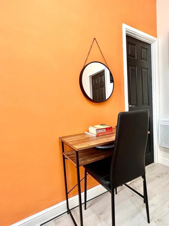 Skyline King Beautiful 1-bed Apartment in Swansea
