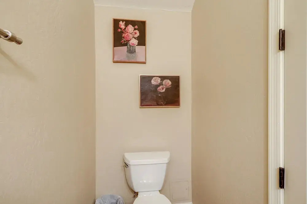 Tasteful Flagstaff Townhome w/ 2 Furnished Decks