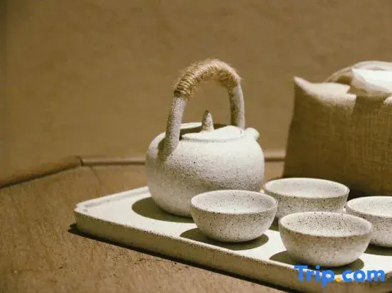Zhenshan Qigu Hostel