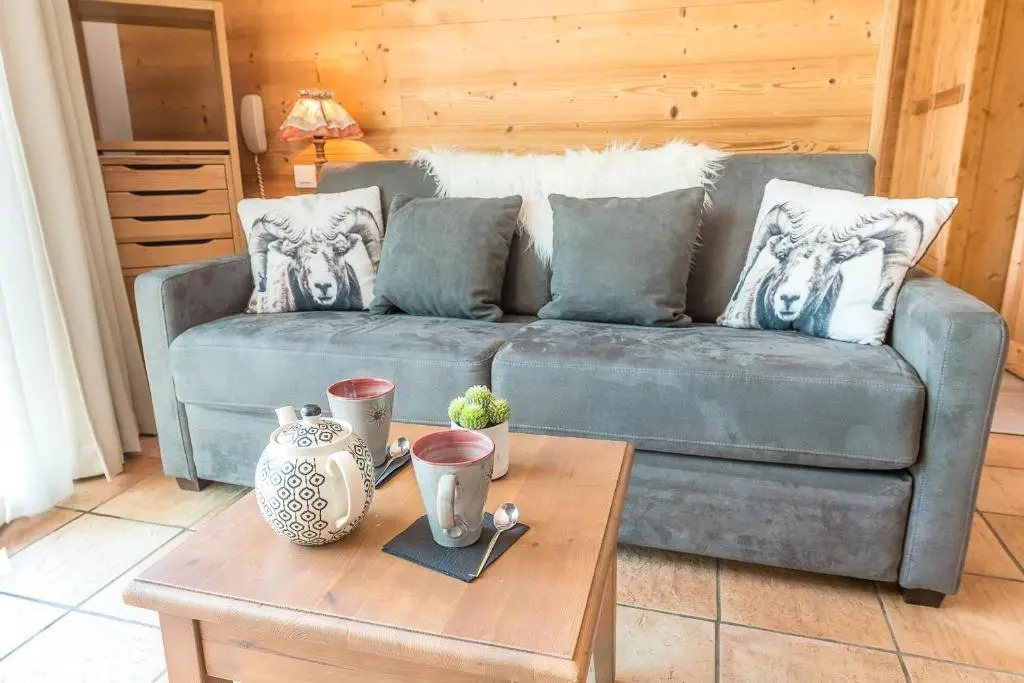 Les Roseaux du Lac - 7 appartements situés dans une résidence posée au bord du lac dAnnecy