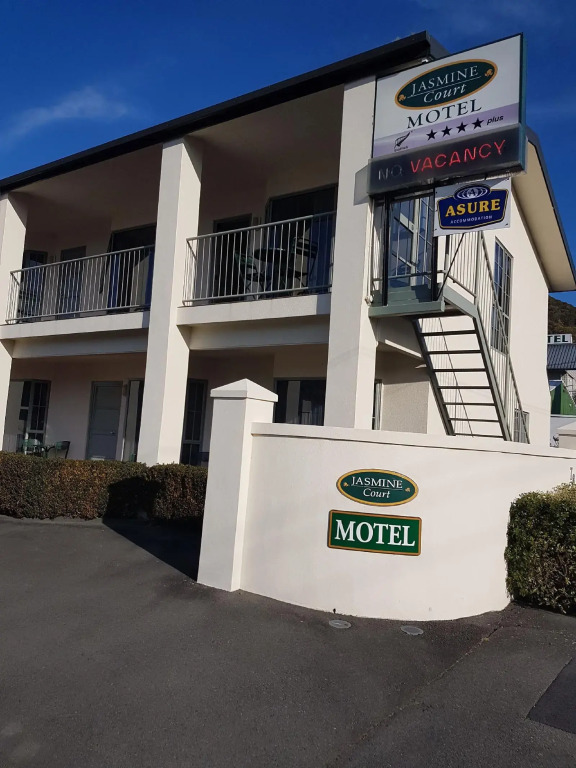Jasmine Court Motel