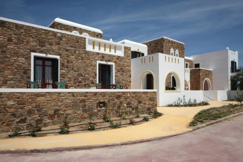 Plaka Hotel II