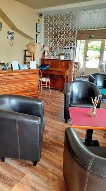 Hotel Le Crist Al, Front de mer, chambres climatisées et son studio non climatisé, proche du centre ville