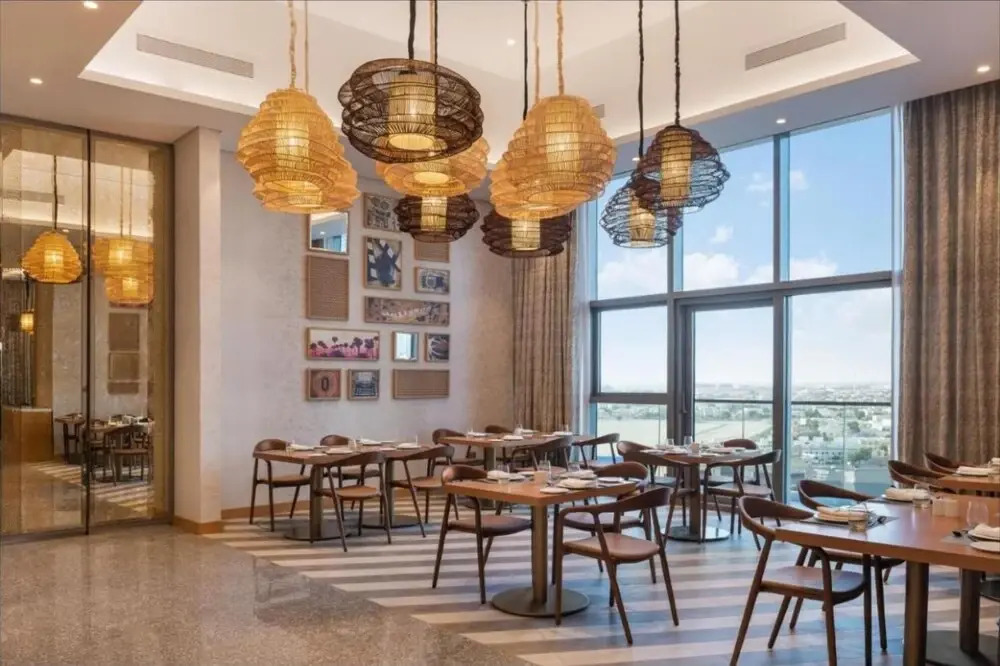 Gorgeous 2 Br in Paramount