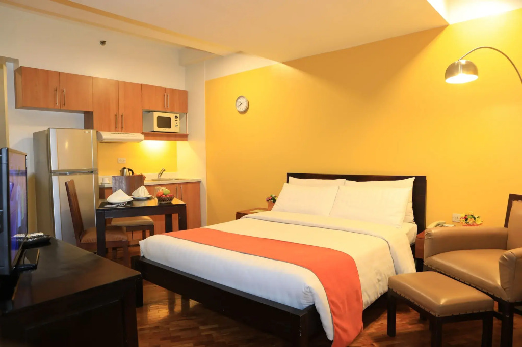 The Malayan Plaza Hotel