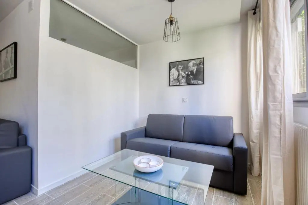 Superb Apartment Near The Bassin De La Villette