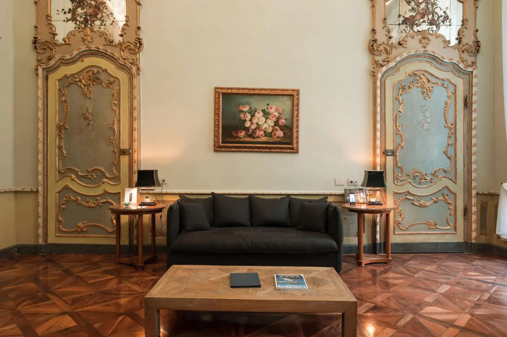 Royal Palace Hotel
