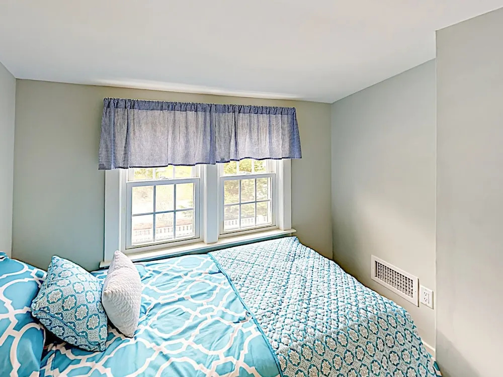 Remodeled Beach Haven W/ New Chefs Kitchen 4 Bedroom Home