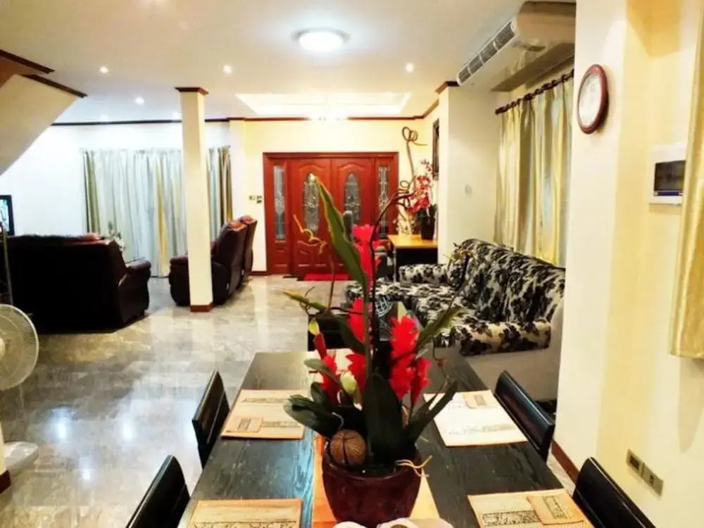 4 Bedroom Villa Walking Street 15 Min Ride Away