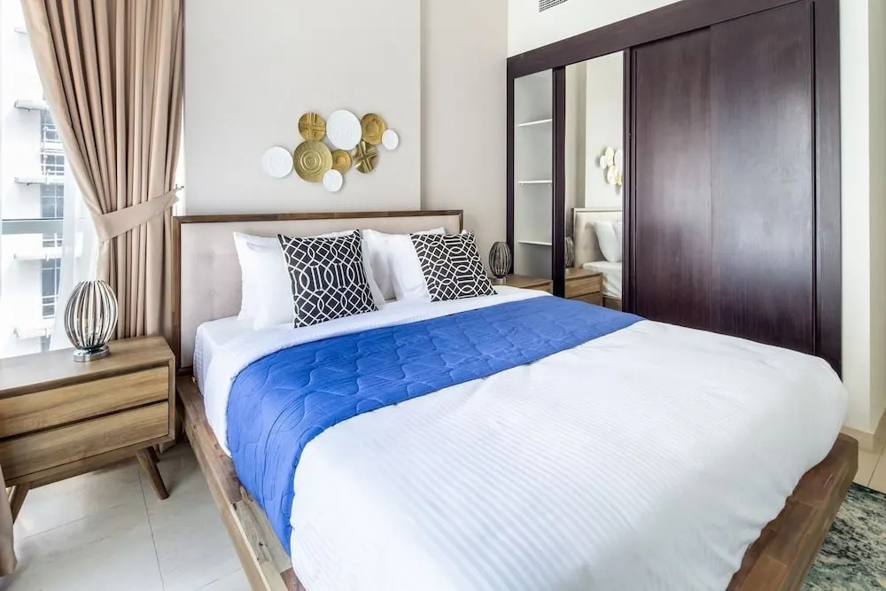 Chic 3BR With Study in The Heart of Downtown Dubai!