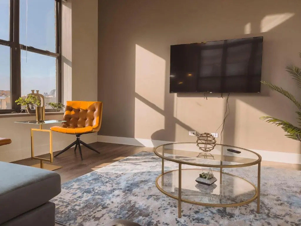 Spacious and Luxurious 3br/2ba near McCormick Place with optional parking