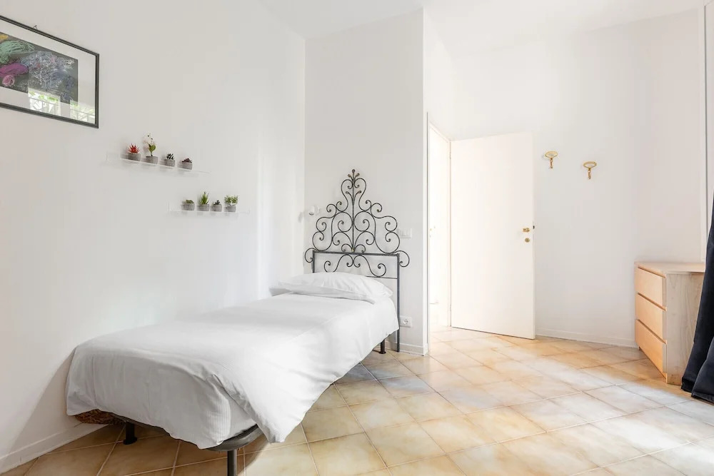 Gombruti Vintage Apartment by Wonderful Italy