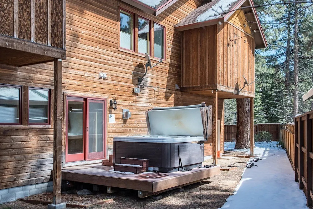 Bright Beauty in South Lake Tahoe by RedAwning