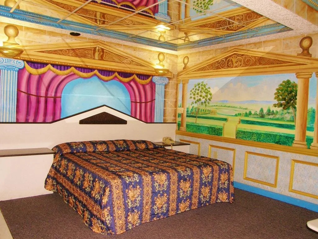 Gallery Holiday Motel