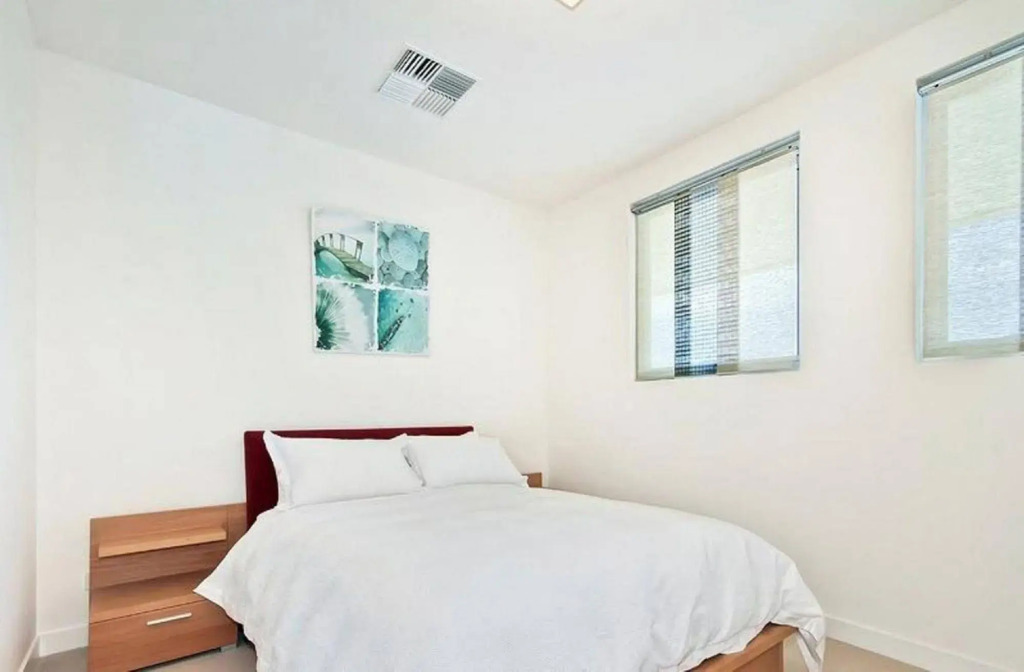 Breeze Beachfront Apartment