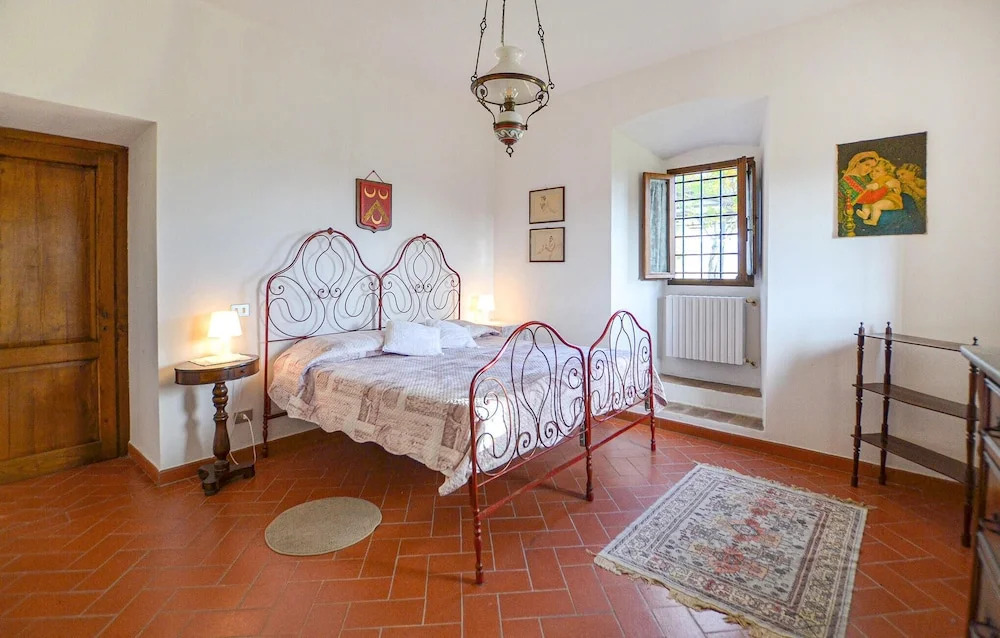 Beautiful Apartment in Rignano Sull'arno With 1 Bedrooms, Wifi and Outdoor Swimming Pool
