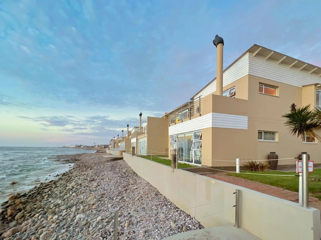 Waterfront Edge B5