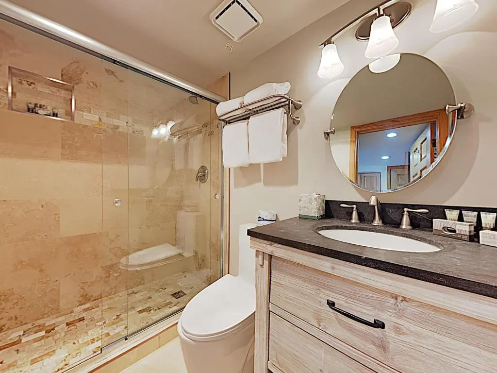 Timberline Condominium Studio Deluxe Unit 318