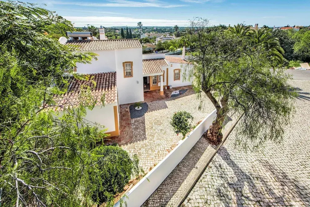 Buganvilia by Algarve Villa Holidays