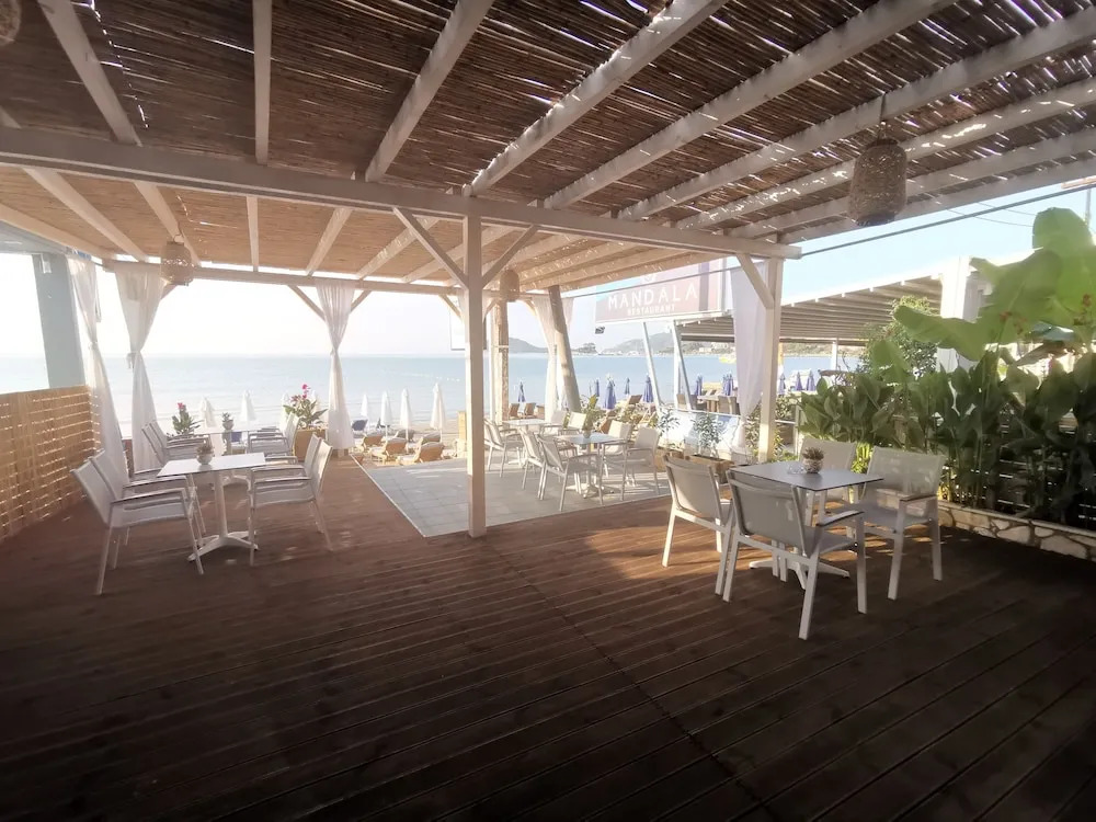 Casa Del Mar