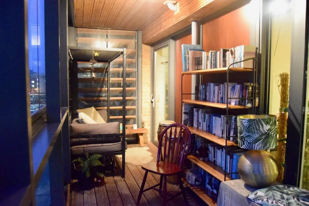 Spacious 1 Bedroom Flat With Covered Balcony