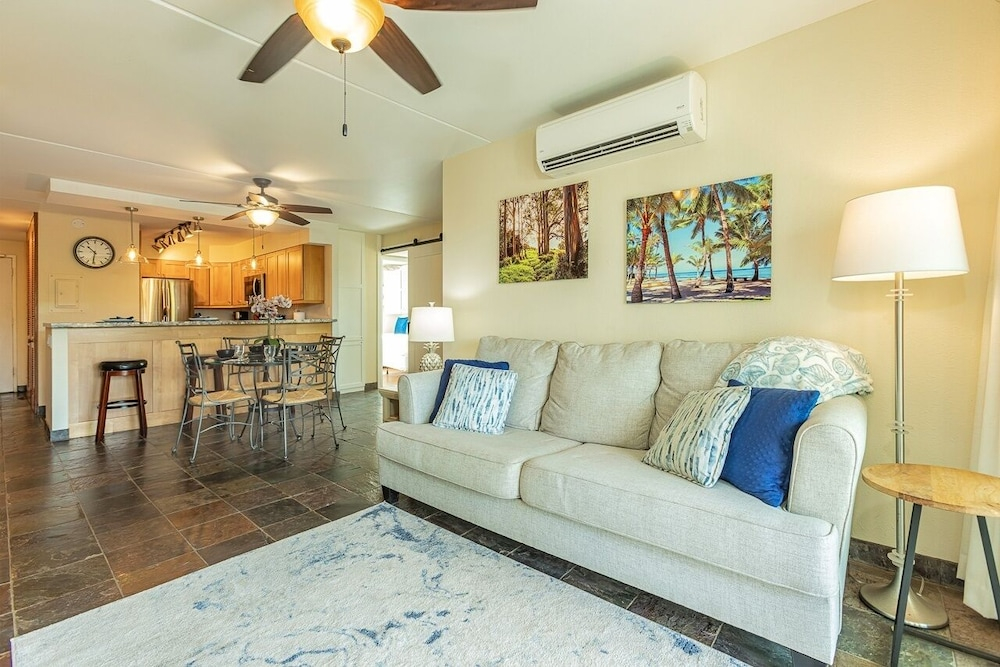 Kihei Akahi D-115 2 Bedroom Condo