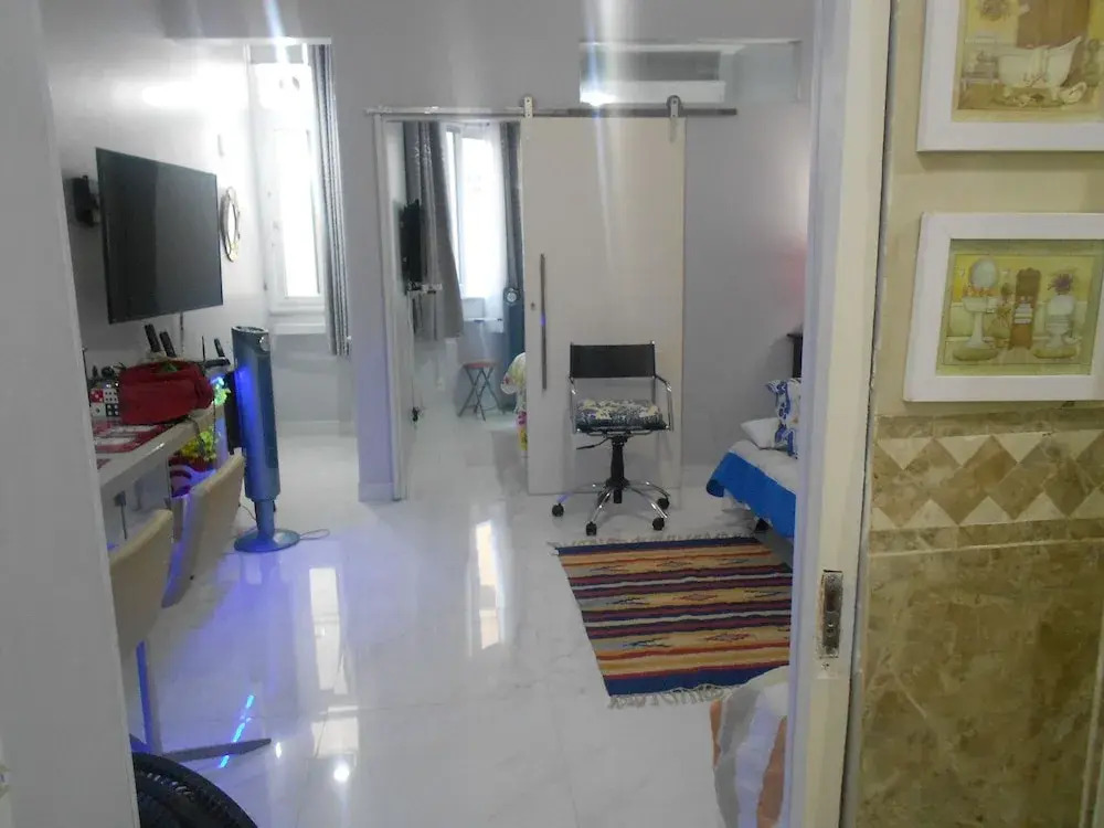 Gohouse - Gustavo 404