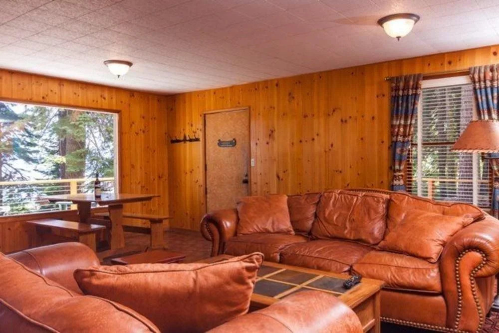 Couples Cove Lakefront Cabin