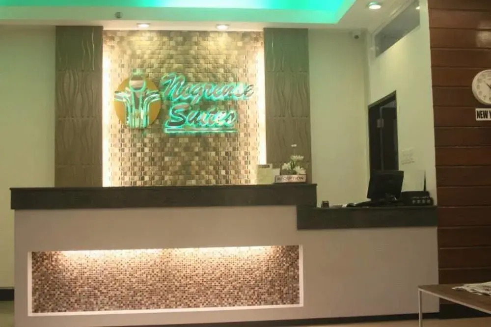 OYO 543 Negrense Suites