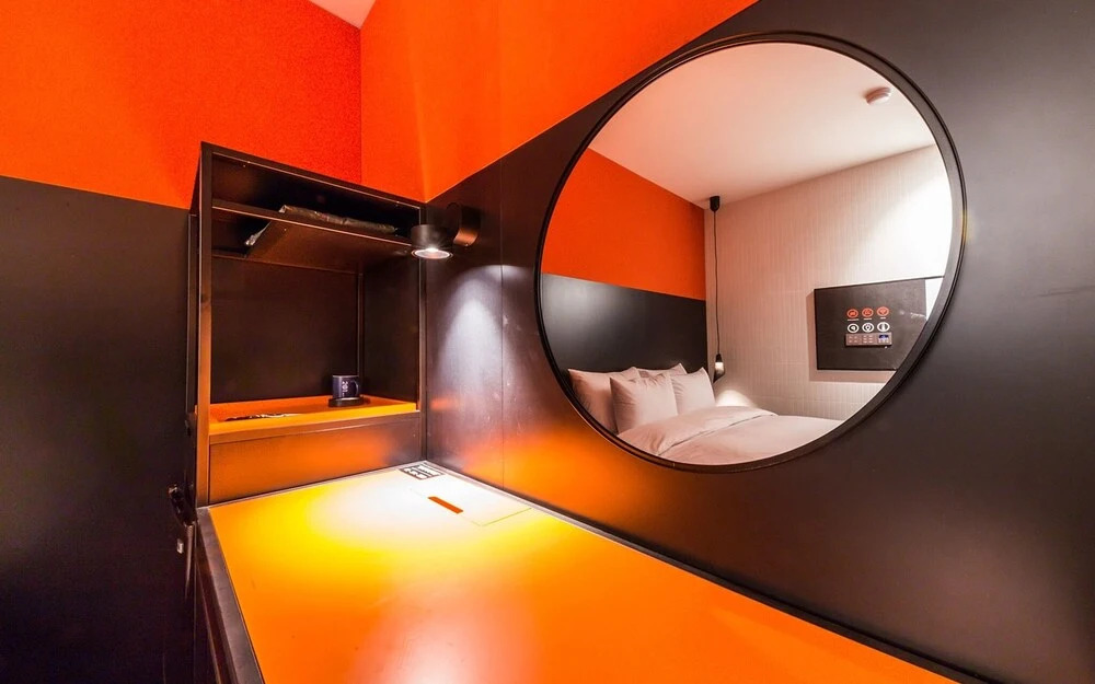 Bangbae Hotel 2001