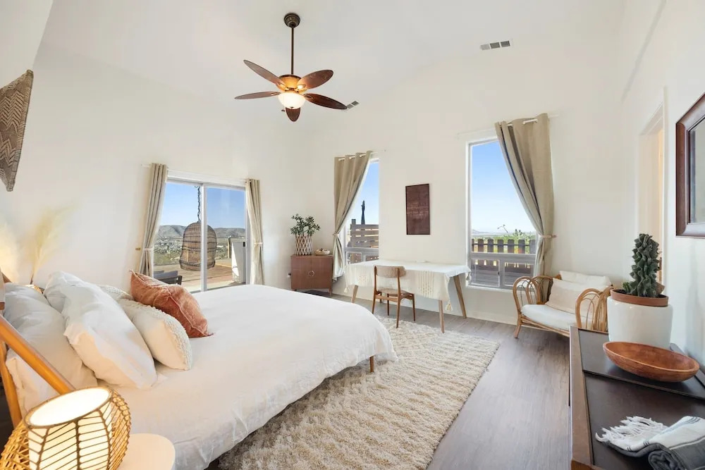 Rancho Nopales Jt - Pool, Hot Tub, Hammocks, Fast Wifi + Views! 4 Bedroom Home by RedAwning