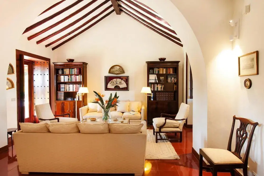 Villa Mansion Bandama With Pool in Santa Brigida