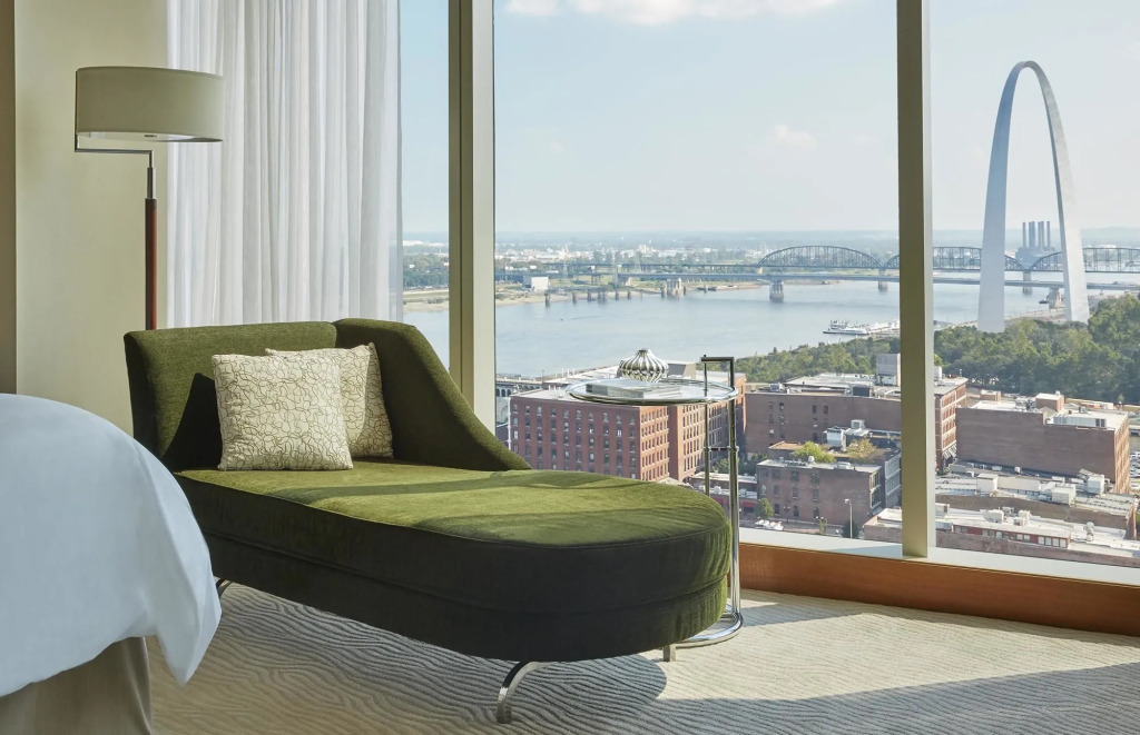 Four Seasons St. Louis
