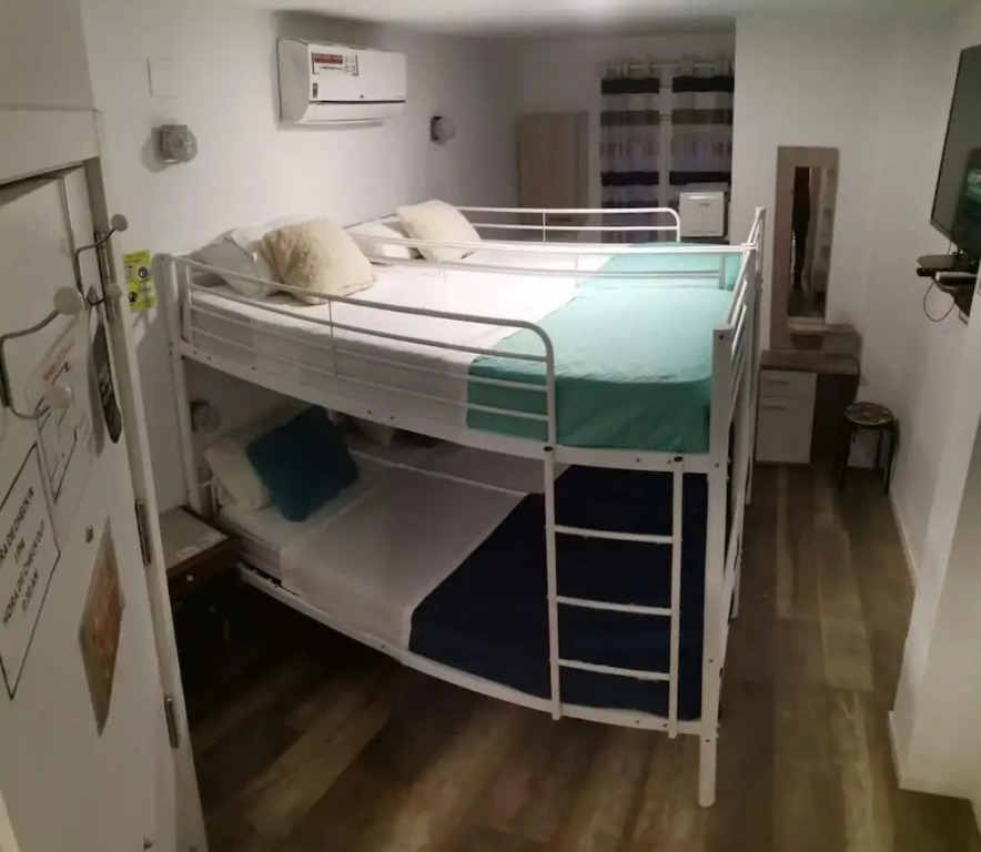 hostal olozaga