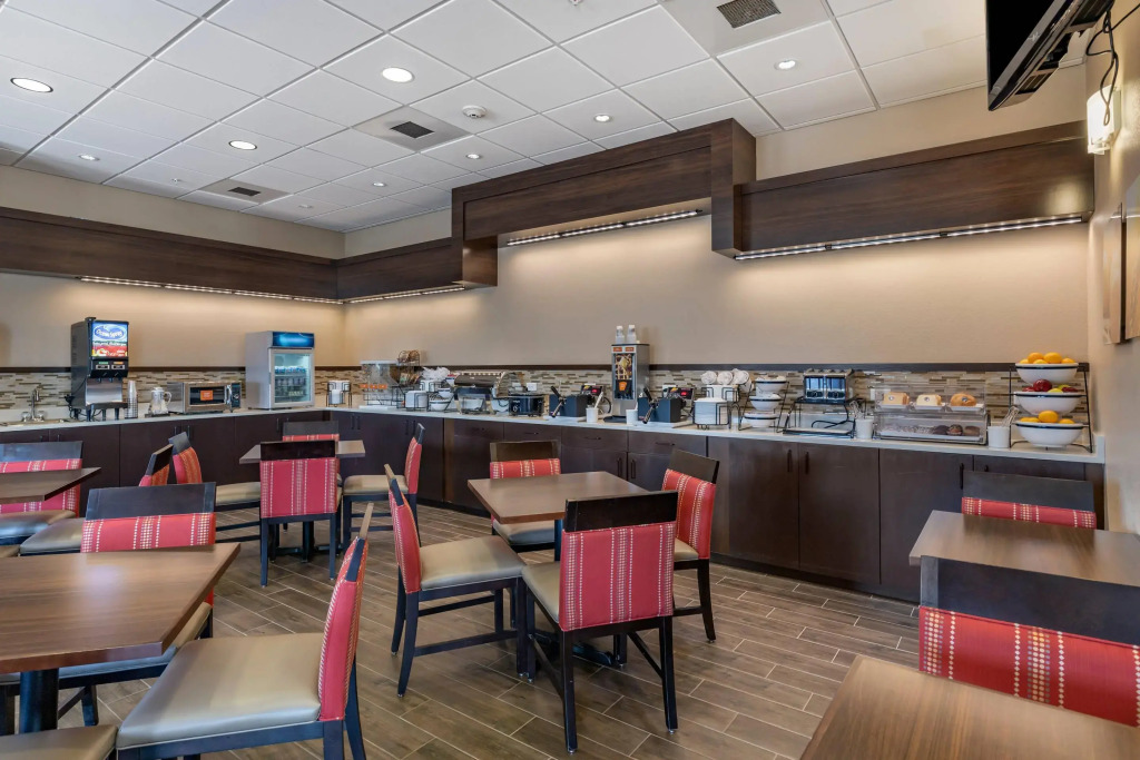 Comfort Inn & Suites Gateway to Glacier National Park