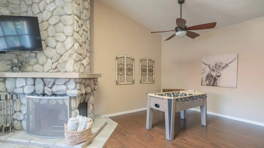 Scottsdale Gem W/pool in Private and Serene Yard!