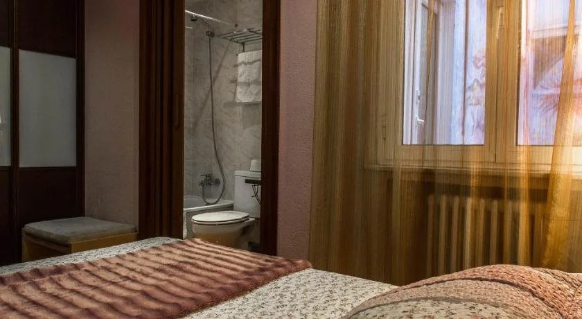 Hostal Goya Suites
