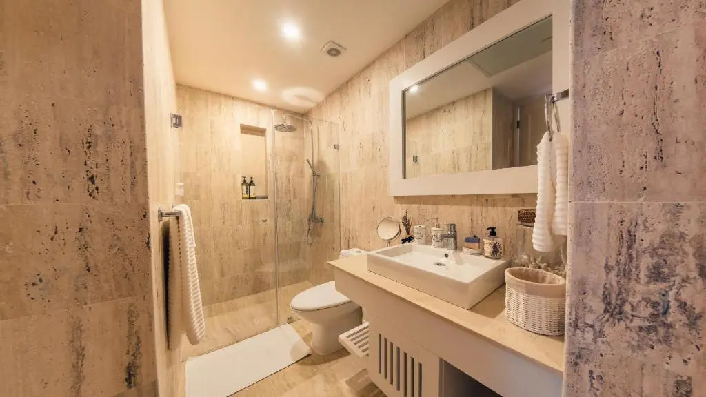 Special Price Deluxe 2BR at El Portillo
