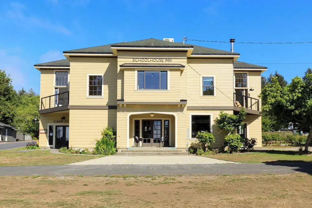 The Historic Schoolhouse Inn
