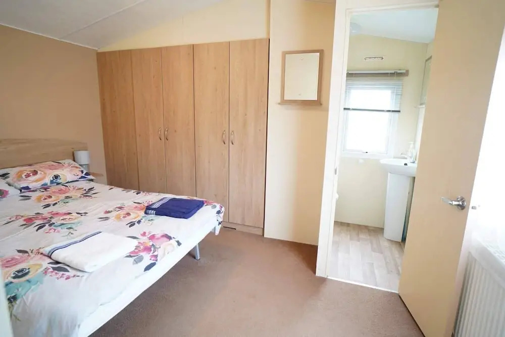 2 Bedroom Caravan in Hunstanton Dogs go Free