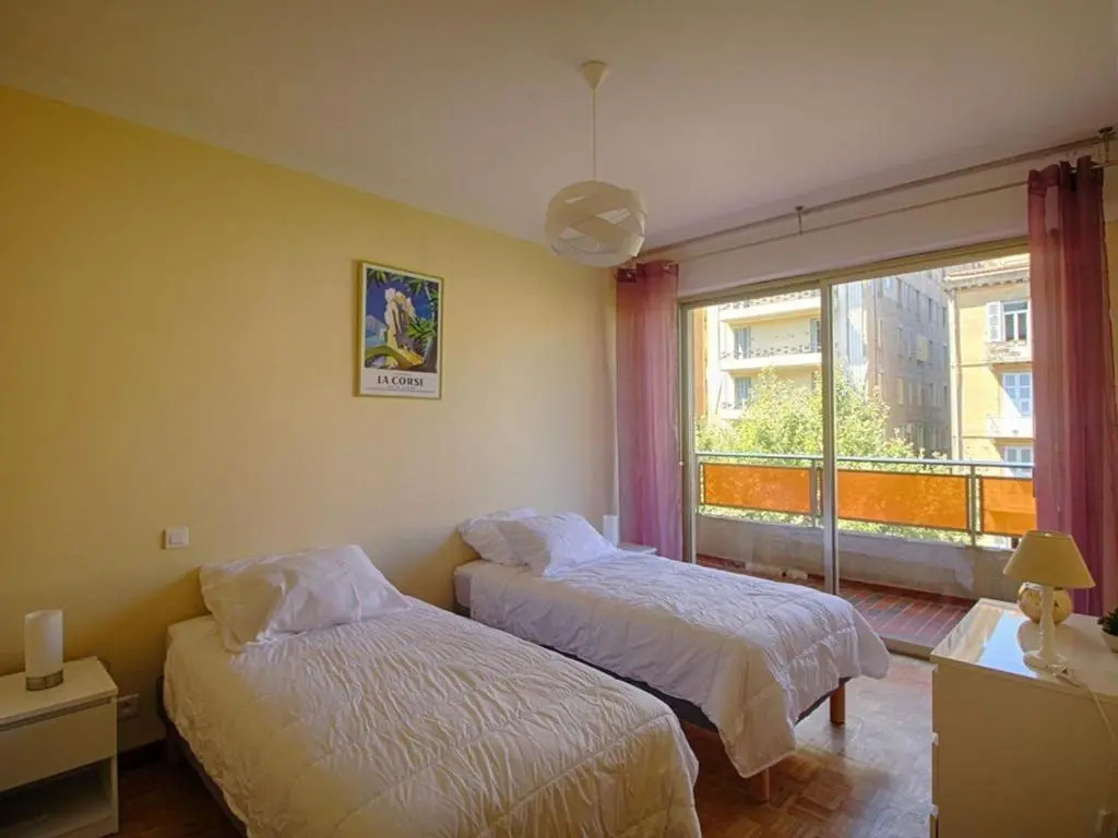 Appartement Ajaccio, 4 pièces, 6 personnes - FR-1-61-509