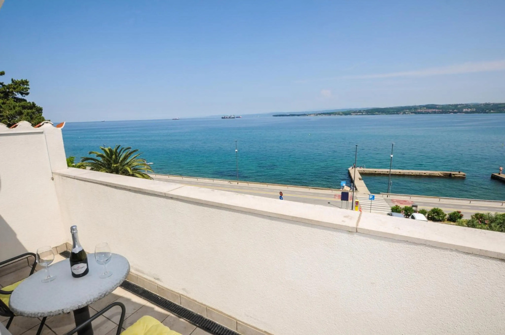 Bellevue Molet apartments Koper