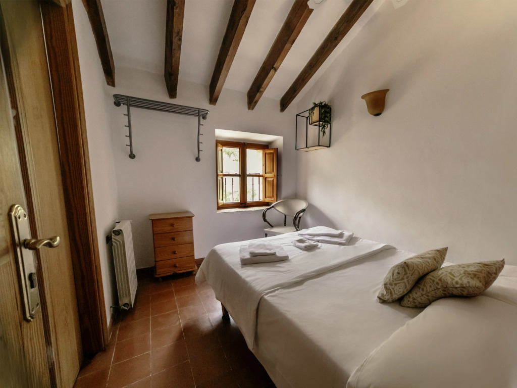Petit Hotel Hostatgeria La Victoria