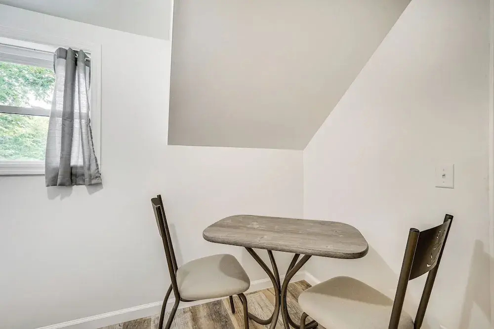 Cozy Glens Falls Getaway < 1 Mi to Downtown