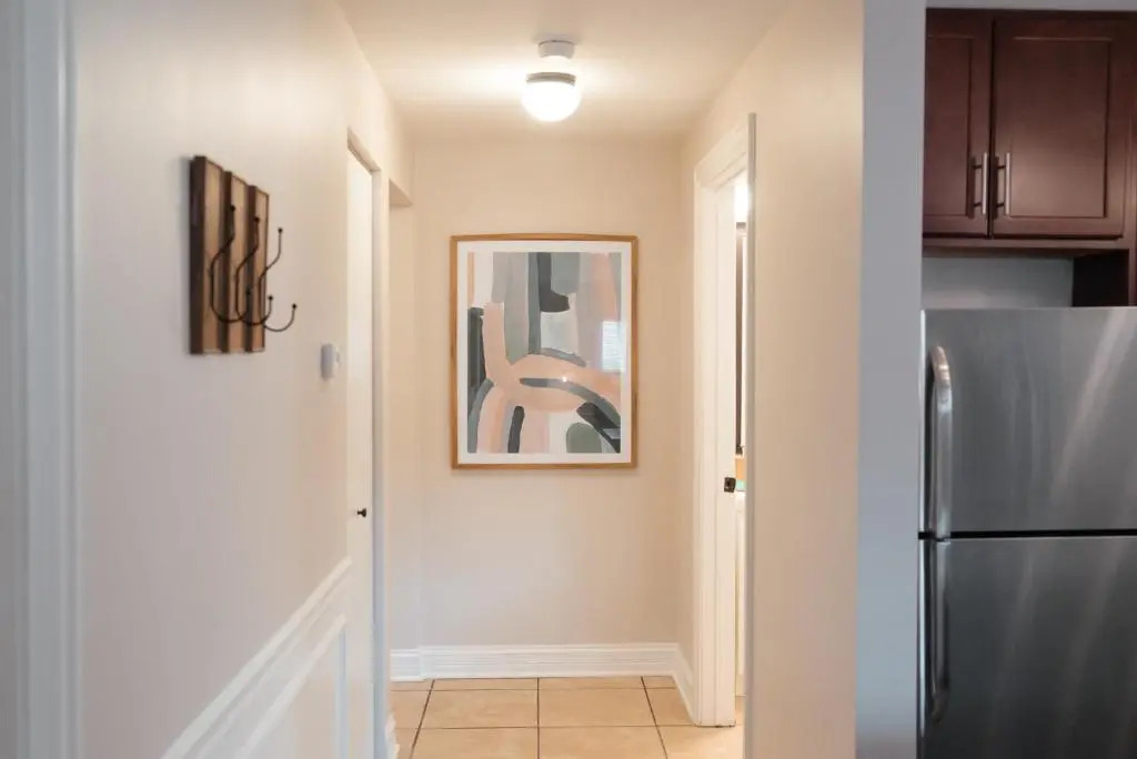 Cozy, Stylish 2BR Apt near O'Hare Int'l Airport