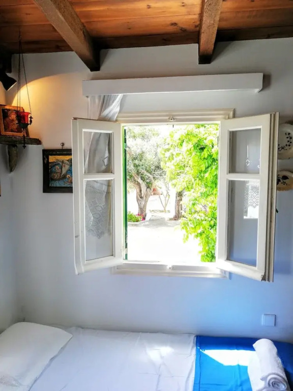 Traditional country house in Tinos
