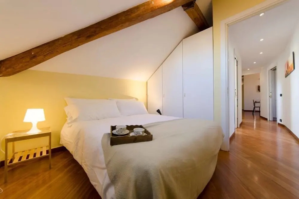 Hintown Privilege Flat