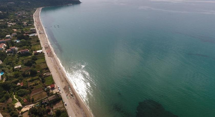 Rosas Beach Studios